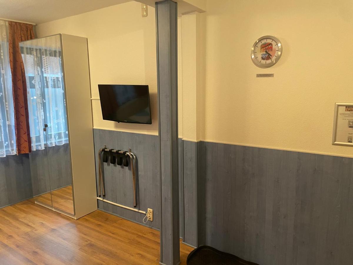 H&H Studio-Apartments Im Zentrum Jedes Apartment Mit Kuechenzeilen - 24H Check In Greifswald Exterior foto